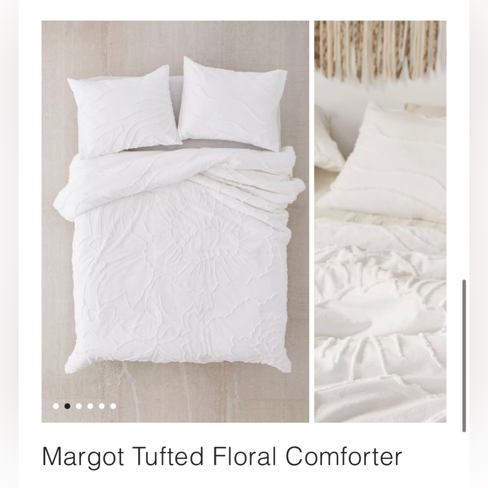 Urban outfitters Margot tufted floral duvet cover